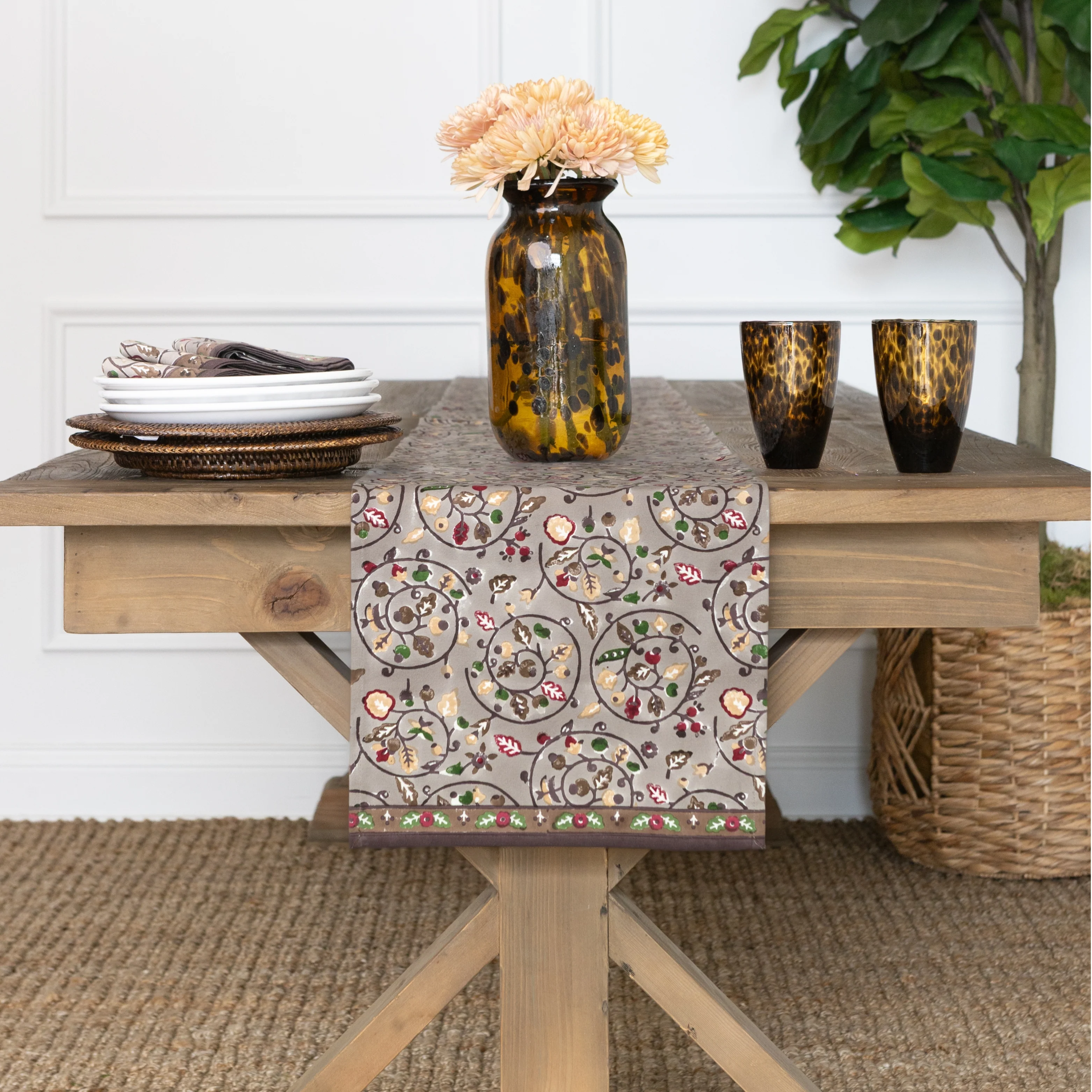 Acorn & Berries Table Runner - Image 2