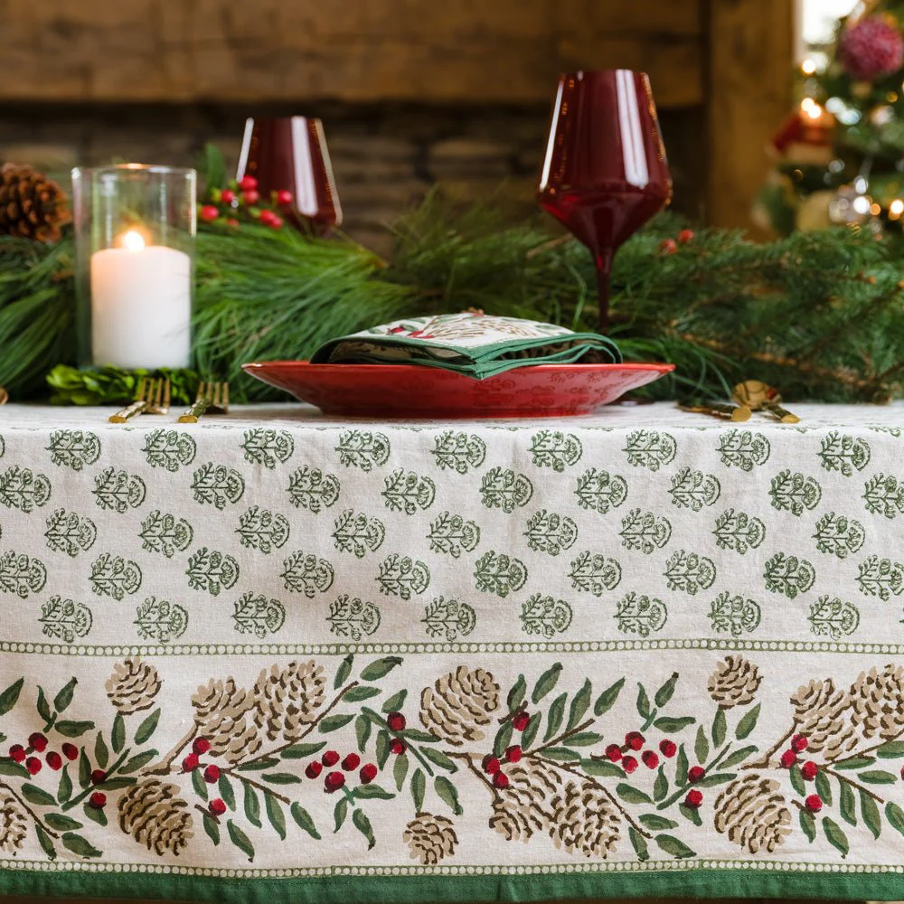 Christmas Garland Tablecloth - Image 3