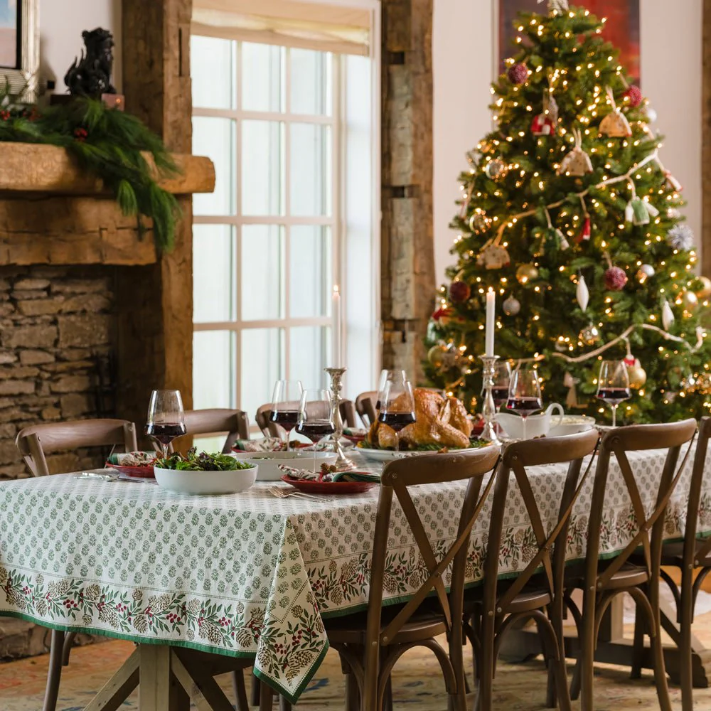 Christmas Garland Tablecloth - Image 5