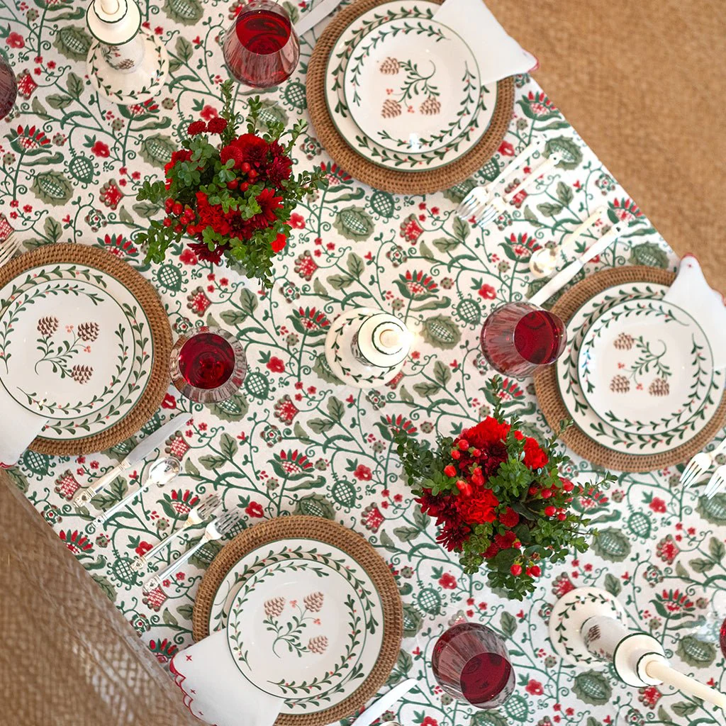 Con Con Red & Green Tablecloth - Image 3