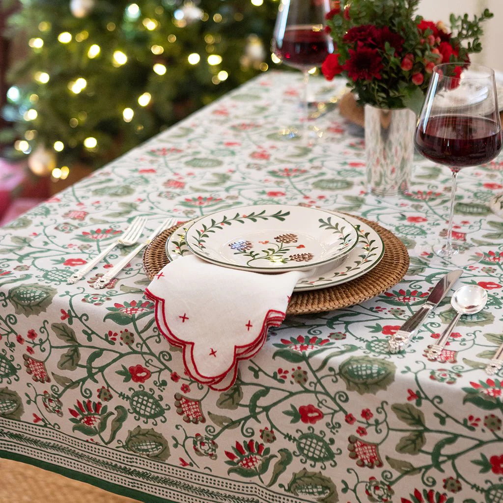 Con Con Red & Green Tablecloth - Image 4