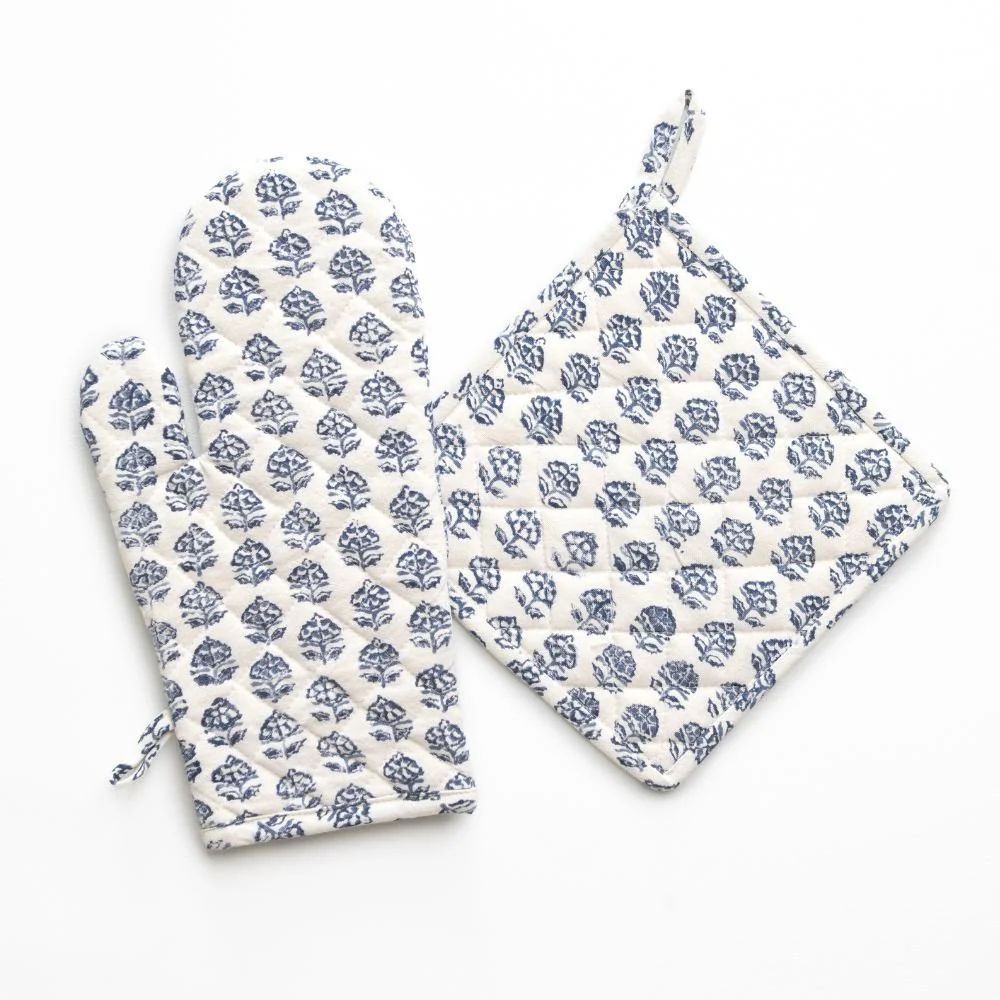 Elise Blue Oven Mitt Set
