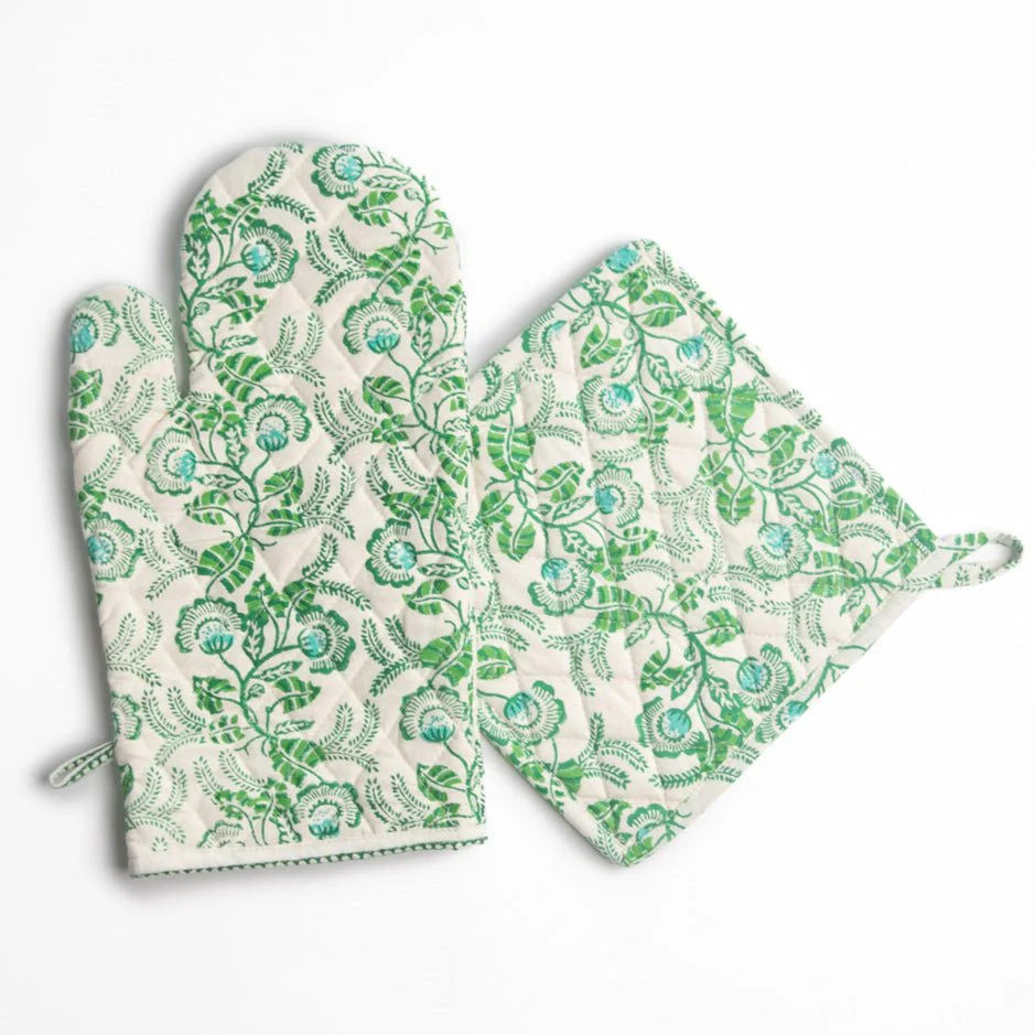 Gardenia Vine Emerald Oven Mitt Set