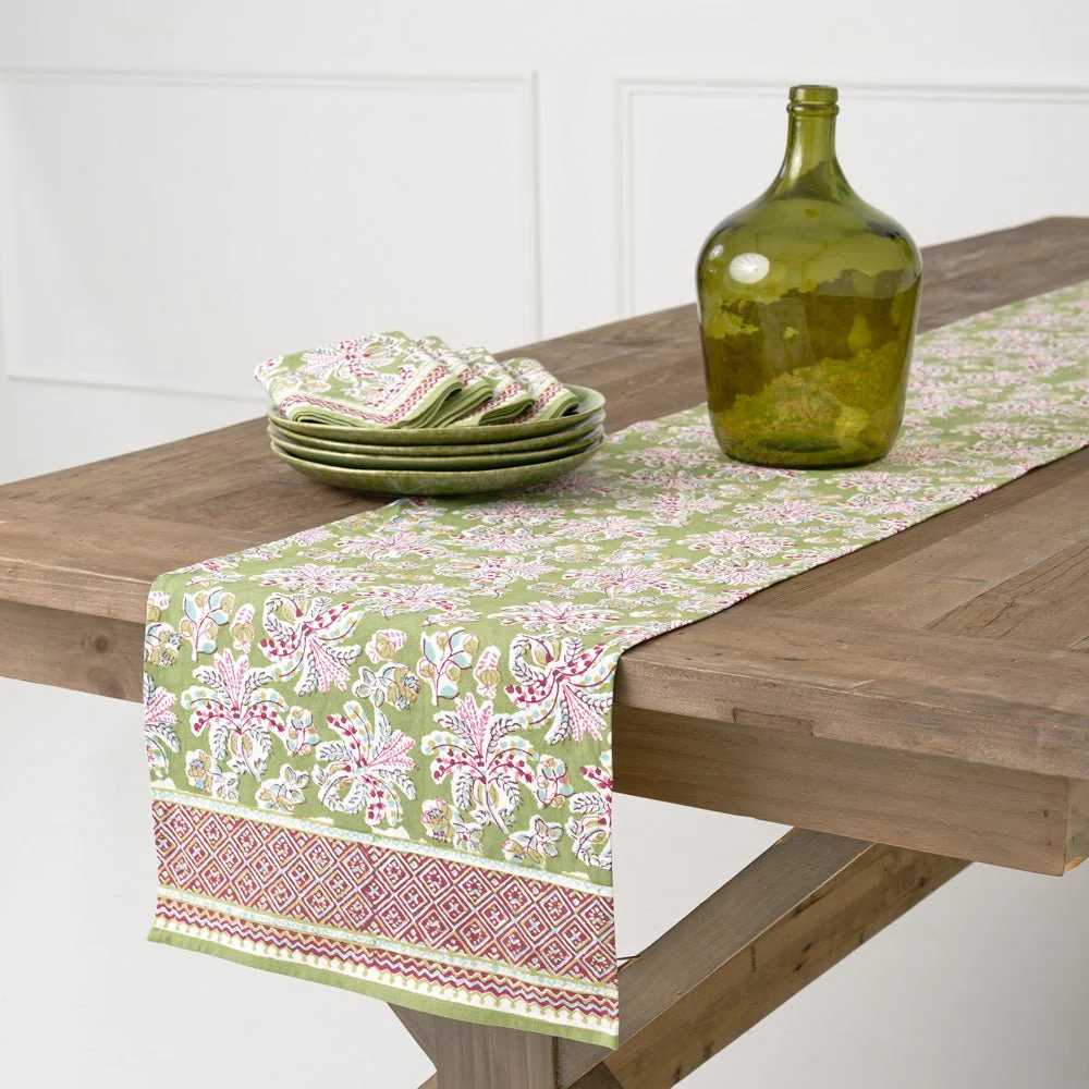 Grecian Palm Fern & Magenta Table Runner - Image 3