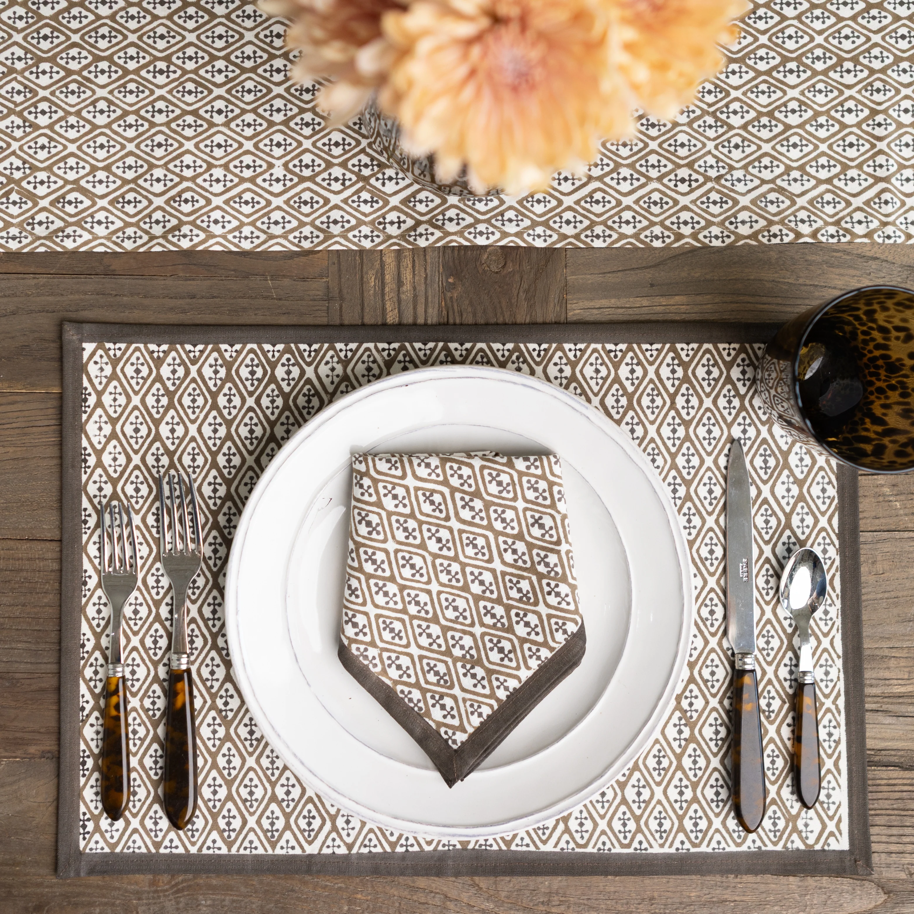 India Hicks Home Diamonds & Clubs Chocolate Placemat | Set of 4 - Image 3