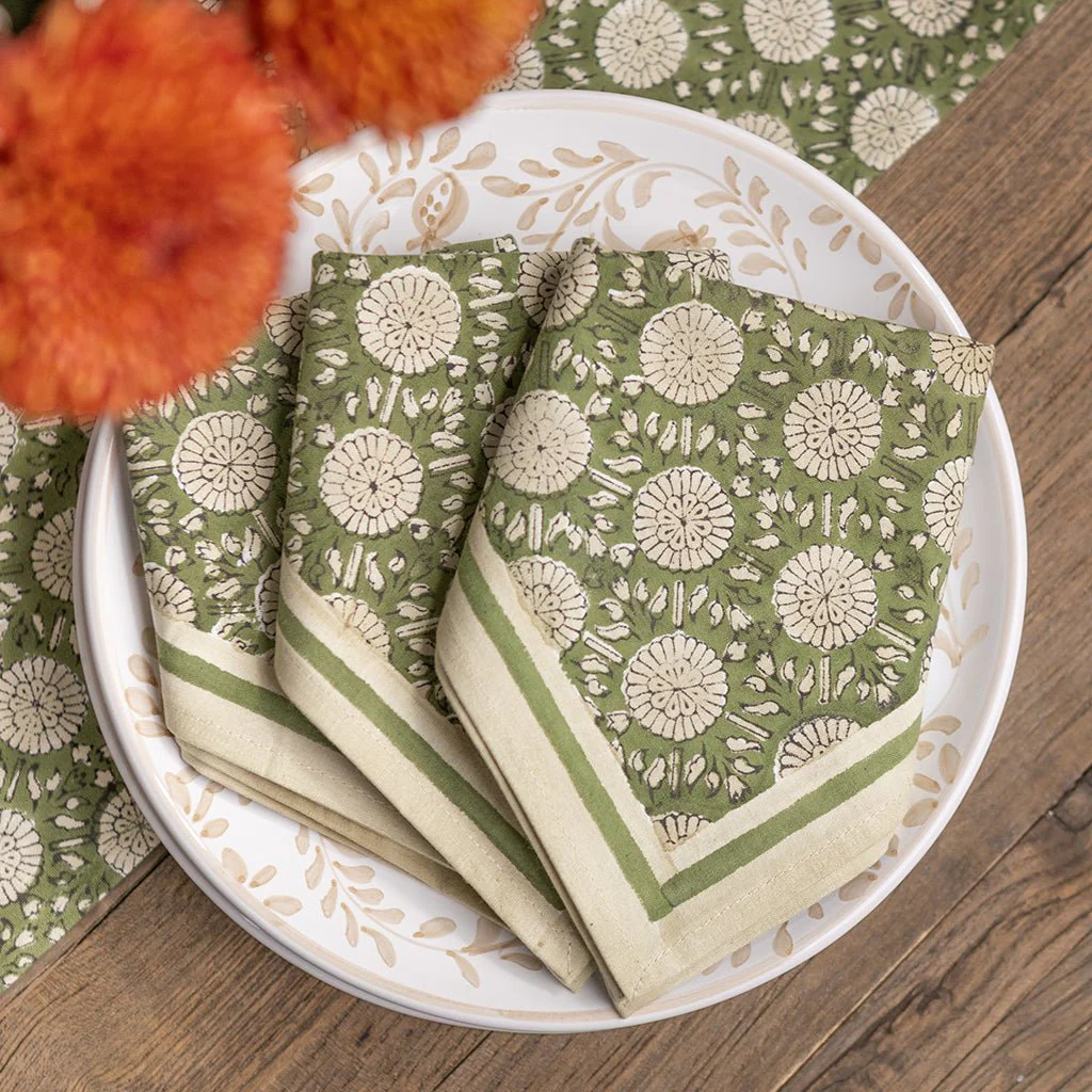 India Hicks Home Joker's Rosette Rum Napkin | Set of 4