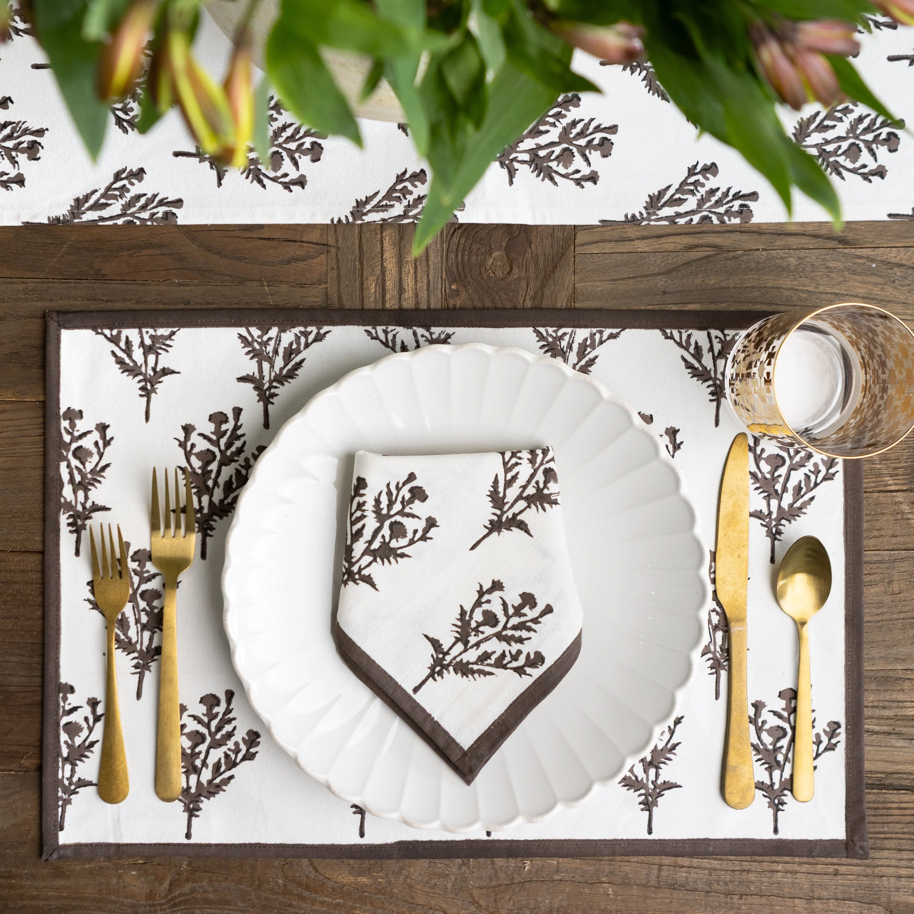 India Hicks Home Thistle Chocolate Placemat | Set of 4