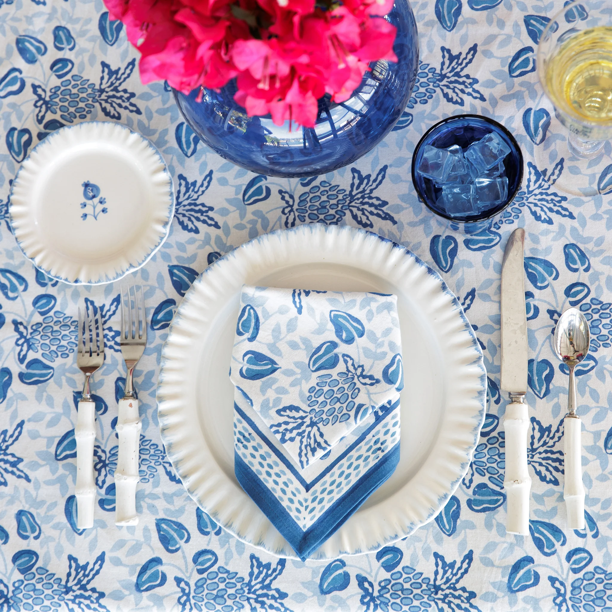 Pineapple Party Blue & White Napkins | Set of 4