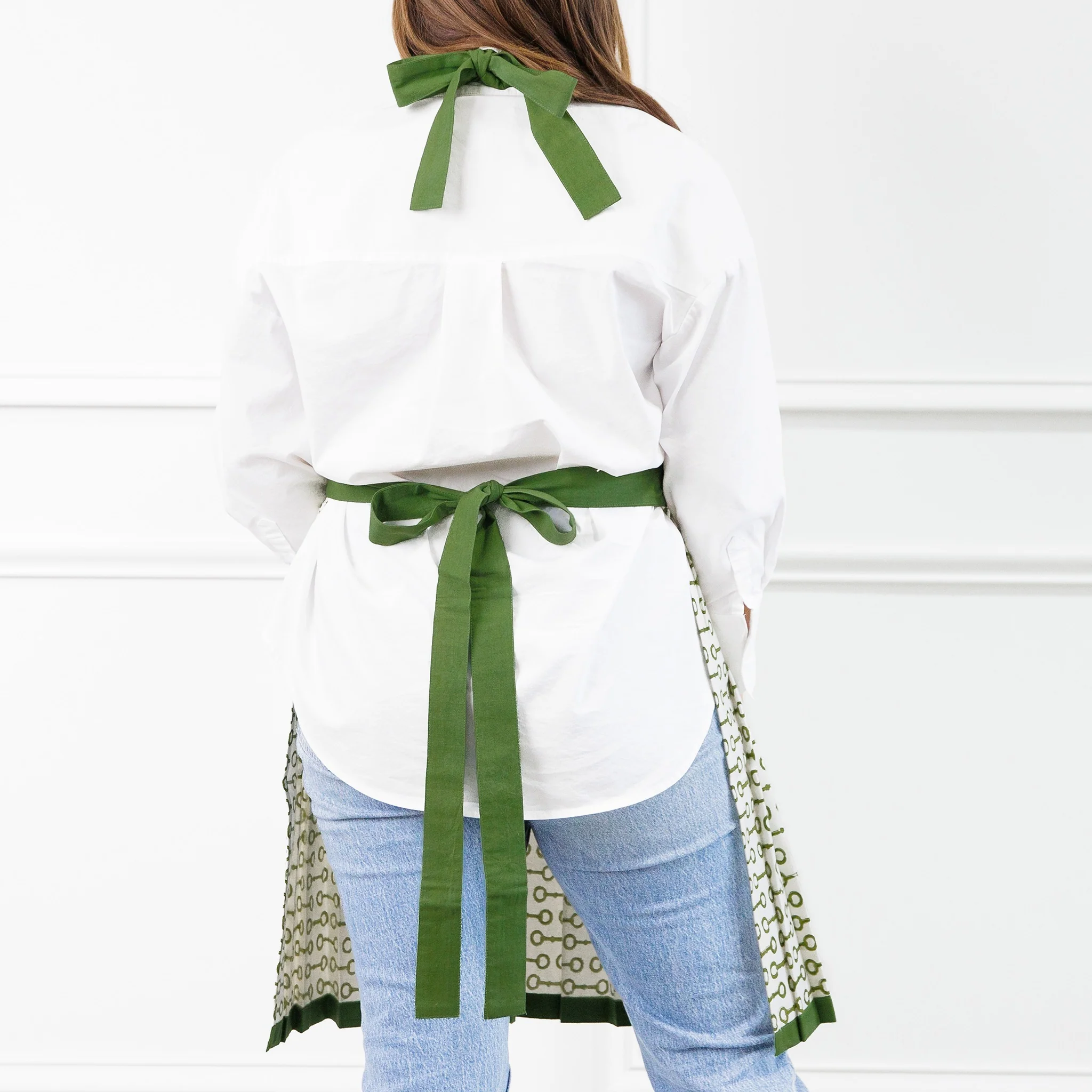 Pony Club Green Apron - Image 2